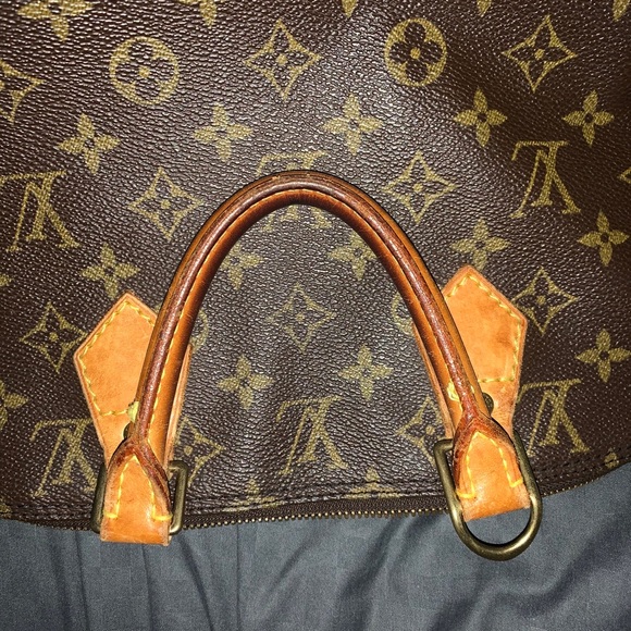 Louis Vuitton Bag - Picture 15 of 16